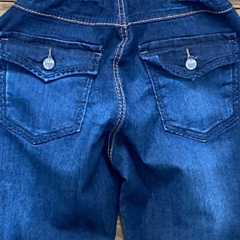 Fade to Blue Denim Maternity - Picture 8 of 9